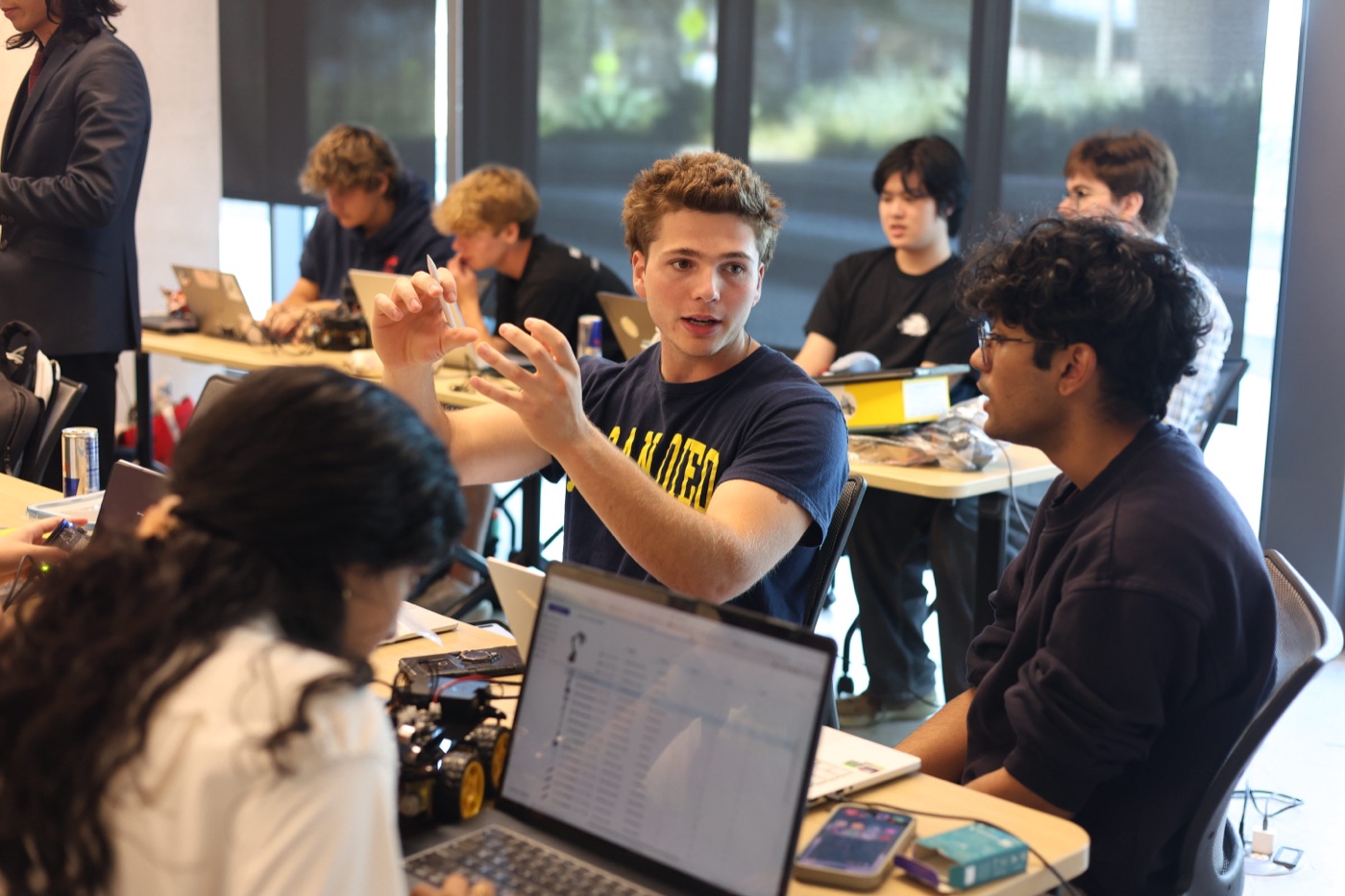 Karsten Lowe presenting at UCSD DataHacks 2026